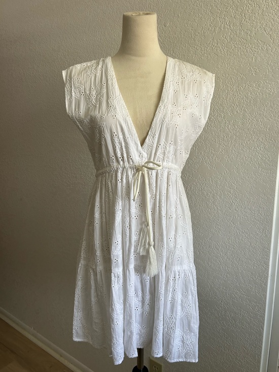 Sitano Dresses & Skirts - Sitano White Eyelet Starfish Ruffle Tier V-neck Sleeveless Midi Dress